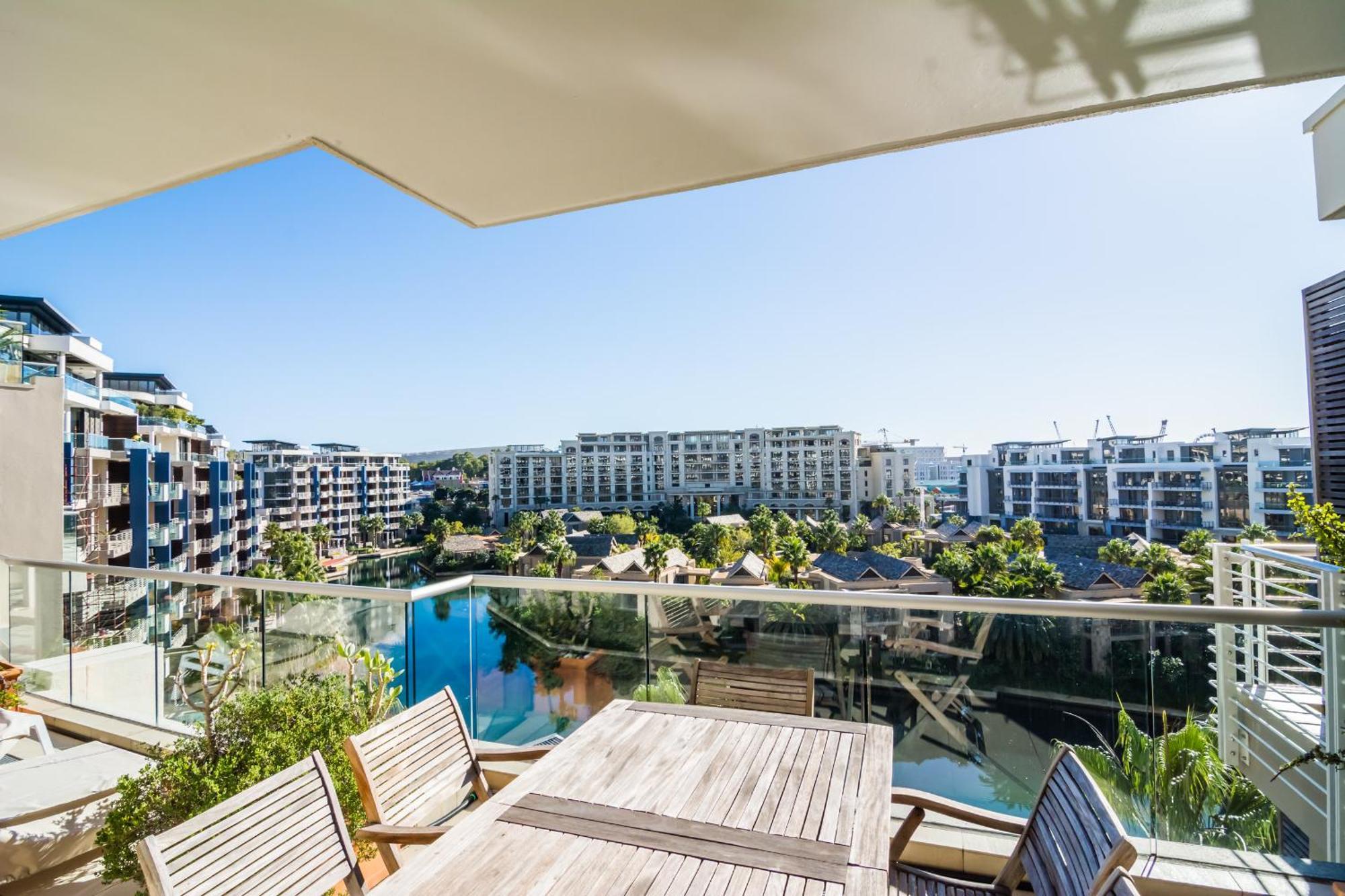 Mountain Marina Luxury Apartment Cape Town