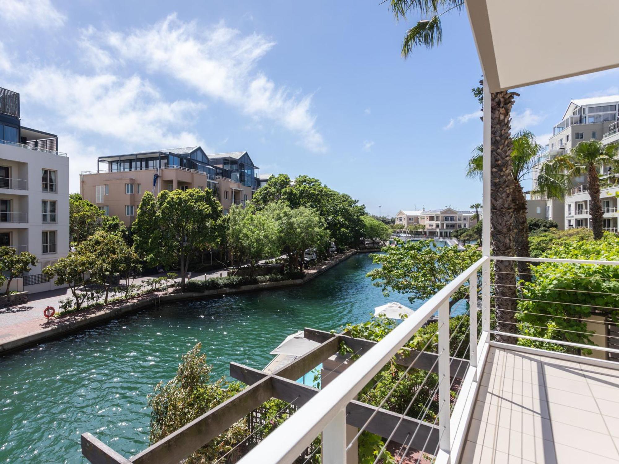 Mountain Marina Luxury * Cape Town