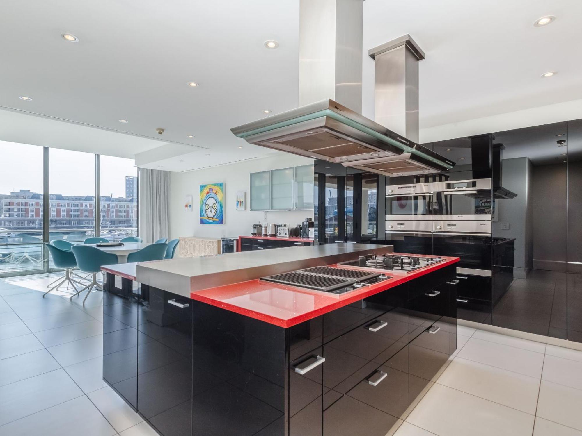 Mountain Marina Luxury * Cape Town